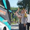 Polres Pasuruan Bersama Pemkab Pasuruan Berangkatkan Ratusan Pemudik Gratis