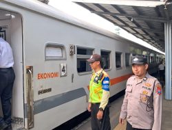 Puncak Arus Balik Lebaran Polres Malang Tingkatkan Pengamanan di Stasiun dan Terminal