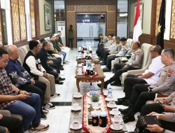 Polda Jatim Satukan Persebaya dan Arema, Perkuat Komitmen Laga Damai di Kanjuruhan