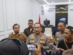Polres Lumajang Amankan 10 Terduga Pelaku Penganiayaan Kepala Desa Pakel