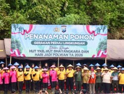 Kapolres Pasuruan Turut Serta Tanam Pohon Dalam Rangka HUT Yayasan Kemala Bhayangkari