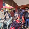 Polres Probolinggo Temukan dan Serahkan Motor yang Hilang, Korban Curanmor Tersenyum Riang