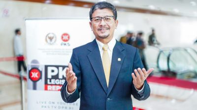 Photo 6282644630235366544 Y