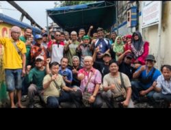 Pemasangan Pondasi Makam Islam Jemurwonosari Jadi Wujud Kepedulian dan Gotong Royong Warga