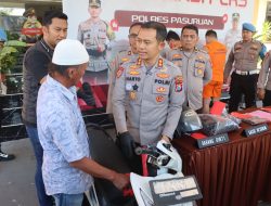 Kapolres Pasuruan Kembalikan Motor Curian kepada Korban, Tangis Haru Warnai Penyerahan Motor