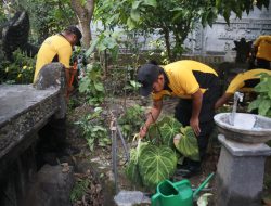 Polres Malang Gelar Bakti Religi Bersihkan Tempat Ibadah Sambut Hari Bhayangkara ke-80