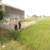 Bhabinkamtibmas Kelurahan Sumberrejo Sambangi Petani Sawah Tumpang Sari, Berikan Himbauan Kamtibmas