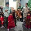 Dewan Cak Imin Serahkan 1 Ekor Lembu untuk Suroan dan Sambut Tahun Baru Hijriyah 1448 H di Kampoeng Ndresmo