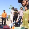 Polres Bondowoso Salurkan Air Bersih ke 20 Dusun yang Terdampak Kekeringan