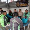 Sambut Hari Bhayangkara ke – 80, Polres Jember Berbagi Paket Sembako untuk Ojol