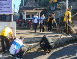 Polres Lumajang Gelar Bakti Religi Bersihkan Sejumlah Tempat Ibadah Sambut Hari Bhayangkara ke -80