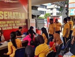 Semarak HUT ke-80 Bhayangkara, Polres Pelabuhan Tanjung Perak Gelar Bakti Kesehatan hingga Bazar Murah