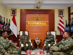 Danpuspenerbal Terima Kunjungan Kerja Kabaharwathan Kemhan di Mako Puspenerbal