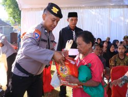 Polres Ngawi Salurkan 500 Paket Sembako untuk Masyarakat di Bringin