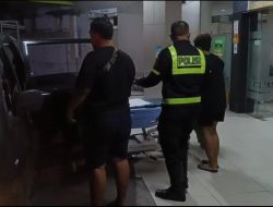 Aksi Heroik Satlantas Polres Gresik Selamatkan Wanita yang Hendak Melahirkan
