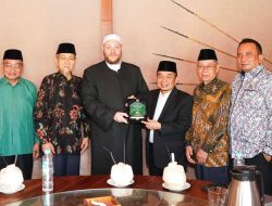 Jazuli Menerima Kunjungan Presiden Imam Nasional Australia: Sheikh Shadi Memainkan Peran Sangat Baik…