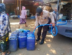 Polsek Winongan Salurkan Air Bersih untuk Warga Terdampak Kekeringan