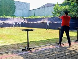 Jaga Ketajaman dan Konsentrasi, AKP Adik Agus Putrawan Konsisten Latihan Menembak di Tengah Kesibukan