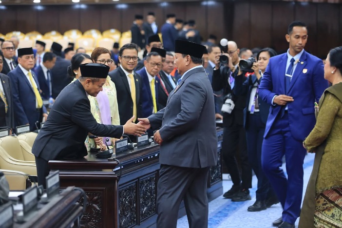 Mewakili Masyarakat Sulawesi Selatan I hamka Menghadiri Sidang Tahunan Mpr Ri Dan Sidang Bersama Dpr D (2)
