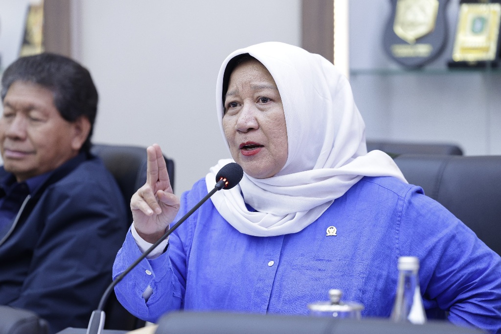 Anggota Badan Legislasi Baleg Dpr Ri Siti Aisyah Dalam Rapat Panja Pembahasan Tingkat I Ruu Tentan20260919151402